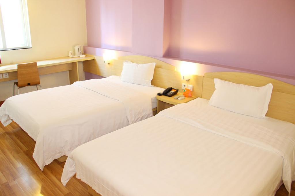 7Days Inn Jingmen Huyaguan Exterior photo